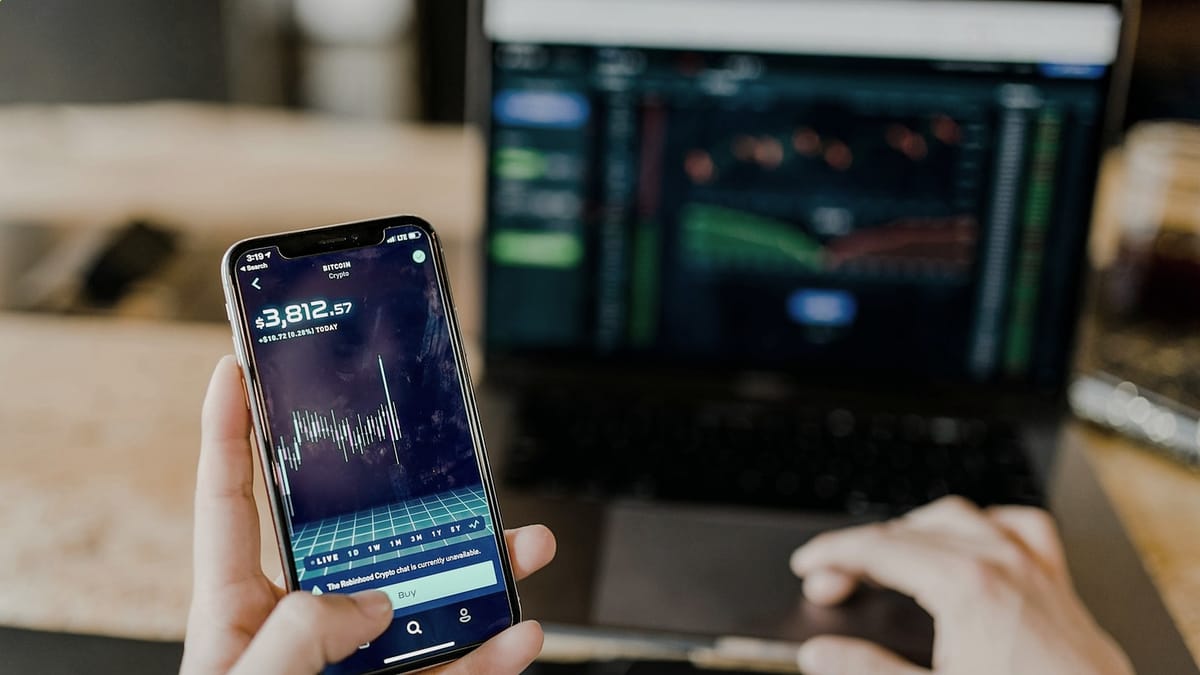 贝莱德基金出现分歧，以太坊现货 ETF 净流出 9250 万美元