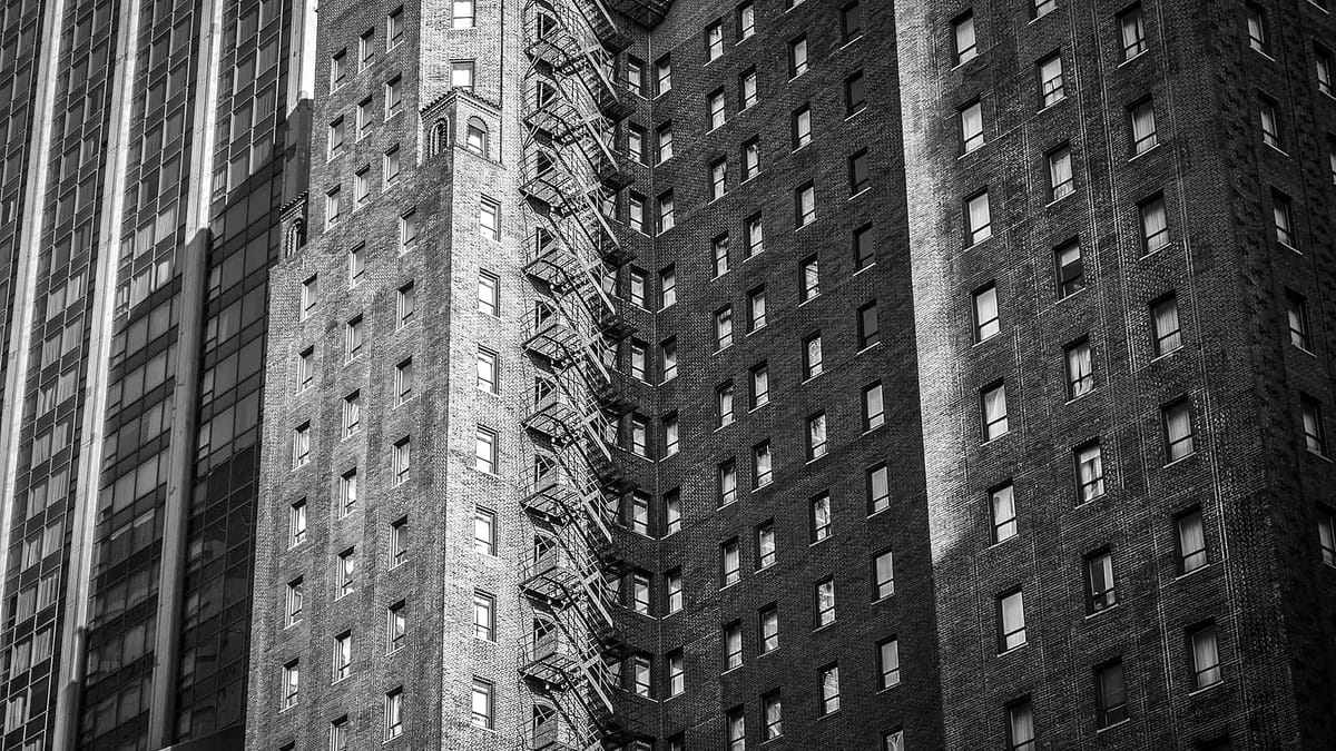 Visa、Dune 数据显示非美元稳定币交易量飙升 1600% 至 100 亿美元