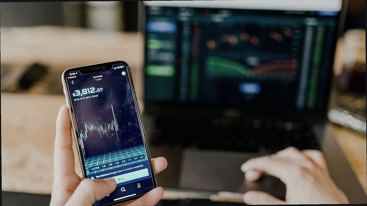 贝莱德 IBIT 带动比特币现货 ETF 净流出创纪录 1.71 亿美元