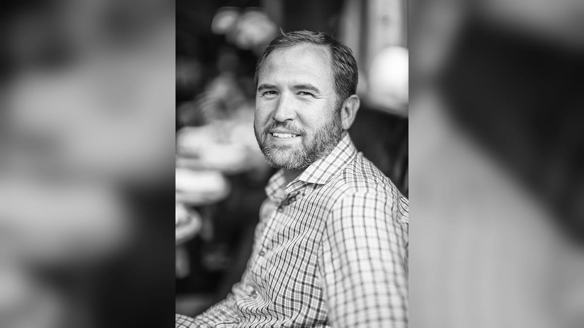 XRP 价格在反转猜测中巩固在 2 美元阻力位以下