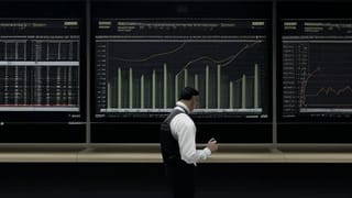 标普 500 指数突破 6,600 点，美股上涨