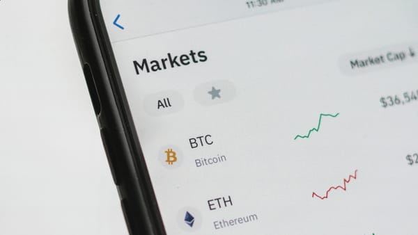 特朗普宣布暂停对伊朗打击10天；比特币反弹至 6.9 万美元以上