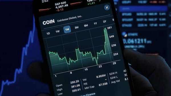 随着主要贡献者在 V4 升级之前退出，Aave 治理紧张局势加剧