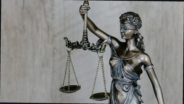 美联储官员米兰表示，随着政策正常化加速，将继续缩减资产负债表