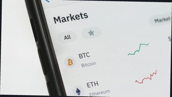 加拿大政府通过 C-25 法案禁止加密货币政治捐赠