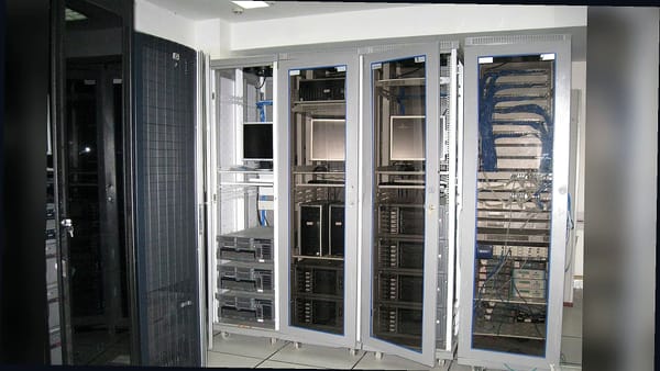 比特币在宏观缓解中显示出复苏迹象，但面临 7 万美元阻力