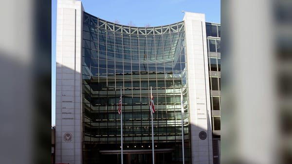 Bessent 敦促立即批准加密货币法案