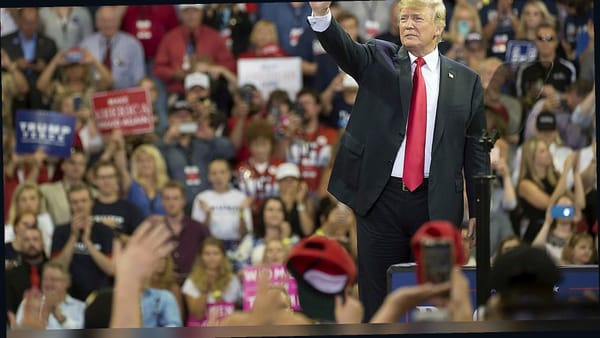 特朗普表示美国可以“轻松开放”霍尔木兹海峡以确保石油供应