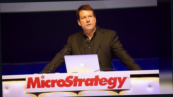 由于地缘政治紧张局势和企业活动喜忧参半，比特币波动至 6.6 万美元以下