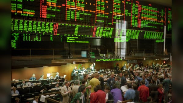 彭博资讯 (Bloomberg Intelligence) 的 McGlone 预测，2026 年比特币可能跌至 10,000 美元，关键失效水平为 75,000 美元